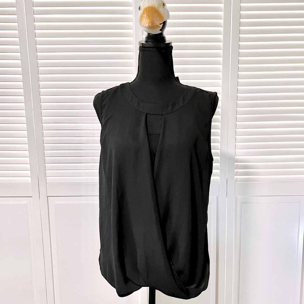 41 Hawthorn black sleeveless top